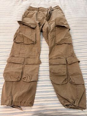 Relaxed-Fit Men's Cargo Pants in Brown